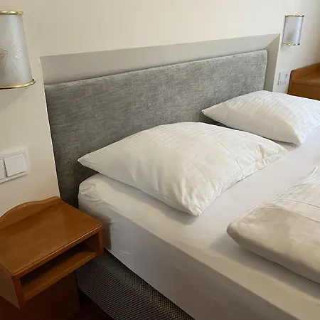 Cityhotel Trumer Stube Hotel 3*